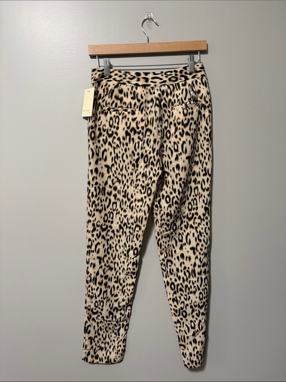 See U Soon Leopard Print Mid Rise Ankle Pants - Picture 5 of 9